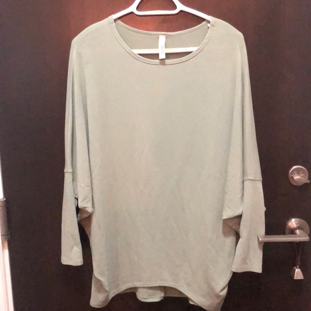 💕Two for $30💕Jolie Pale Green Top